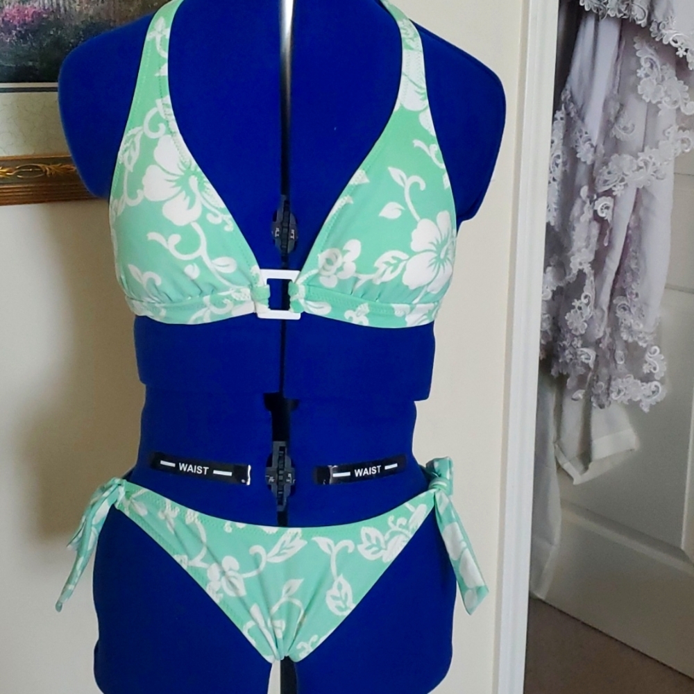 Beautiful mint green bikini never worn.